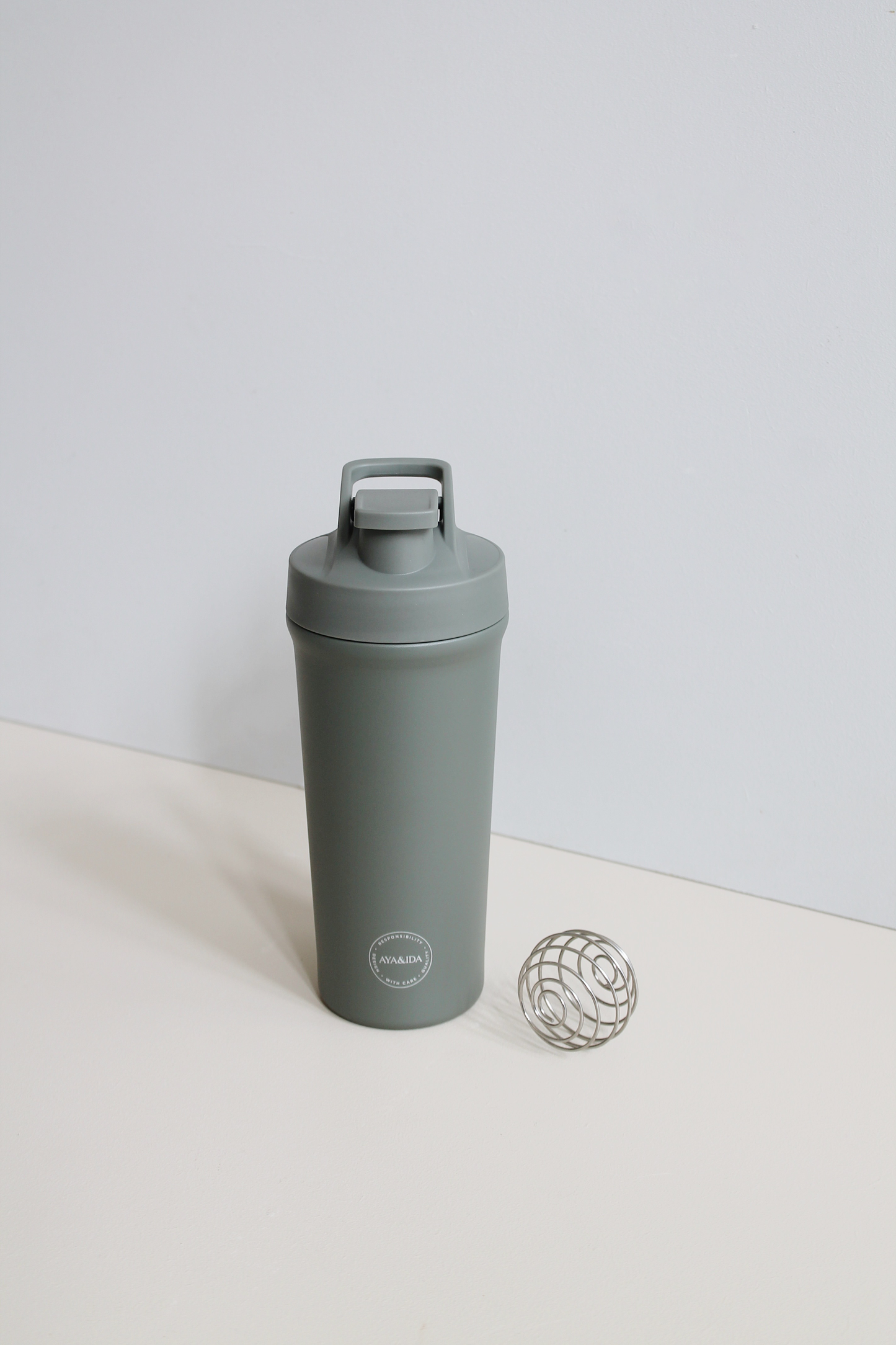 Shaker Bottle (Tropical Green)